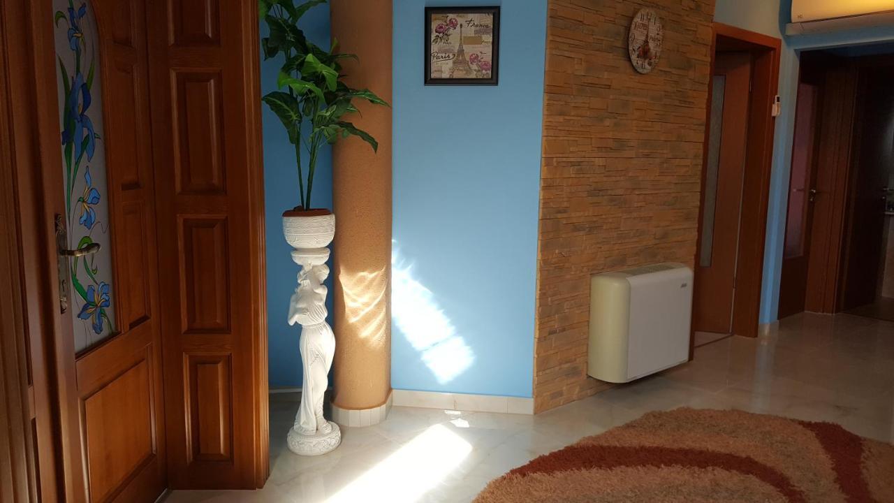 شقة Paris-Lux. Hajdúszoboszló المظهر الخارجي الصورة