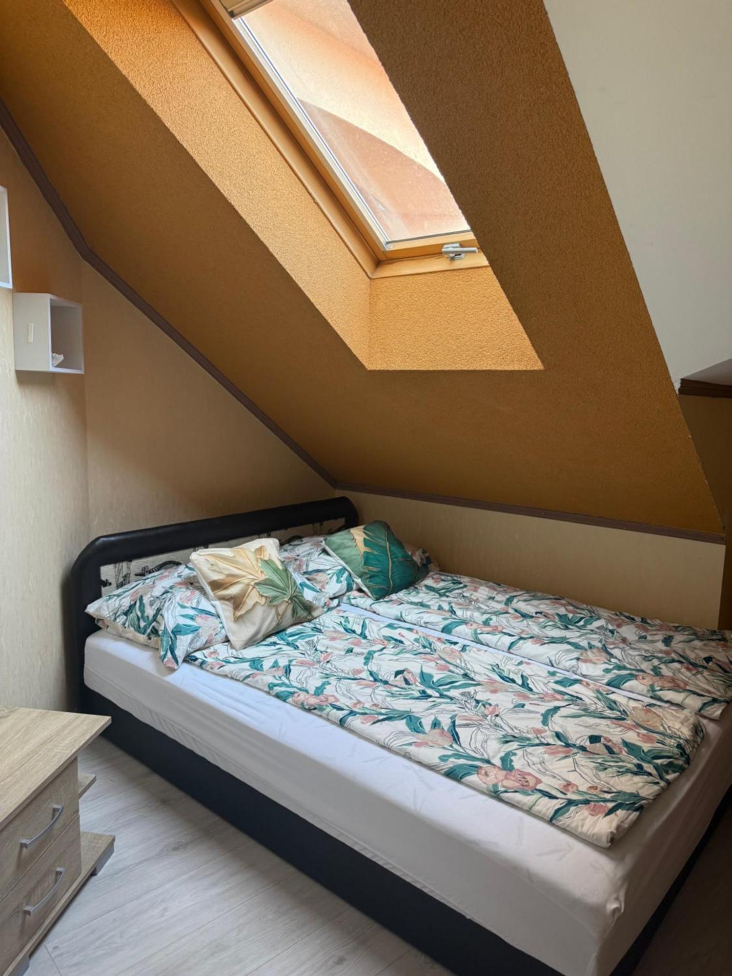 شقة Paris-Lux. Hajdúszoboszló المظهر الخارجي الصورة